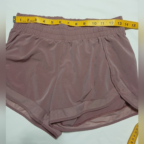 Athleta Women's Mauve Shorts - Picture 3 of 9